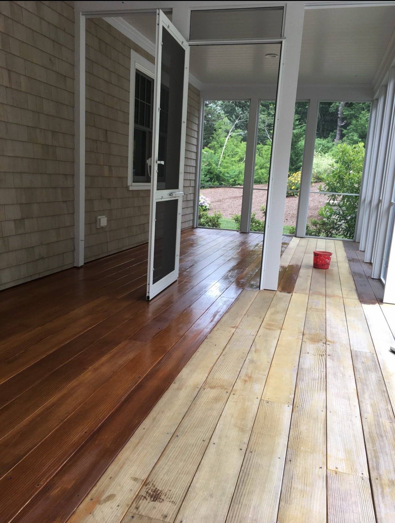 DECK REFINISHING 1 Deck refinishing